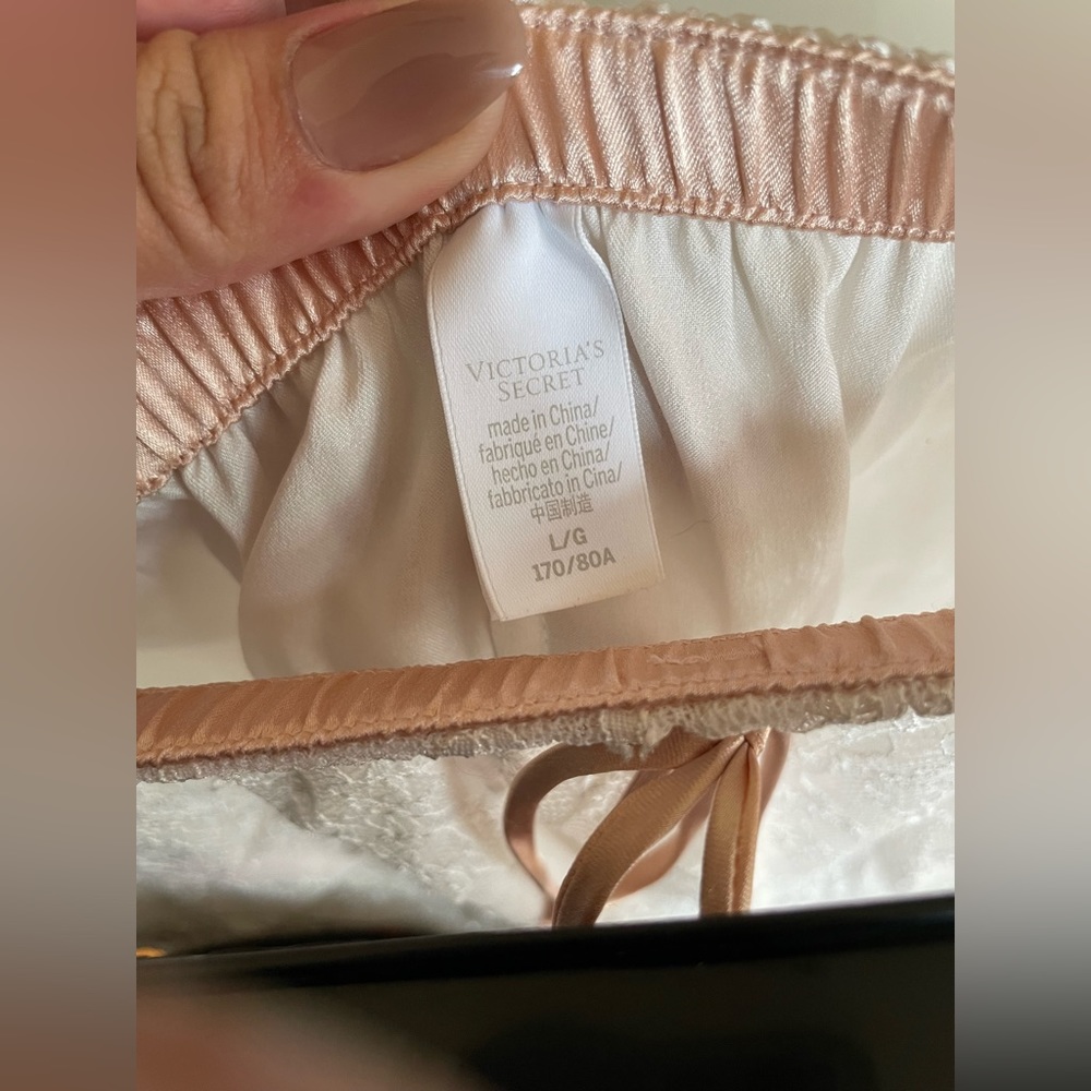 Lace Victoria’s Secret Set - Picture 7 of 7